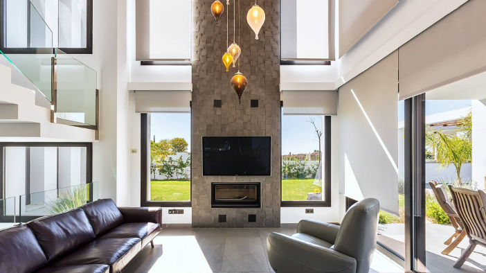 Our property 🏡 Villa 521 El Paraíso Alto is perfect ✨ to enjoy time with family and friends 👬👫 , are you looking for this features home? Get more info here  ➡ qoo.ly/yhtut #CostadelSol