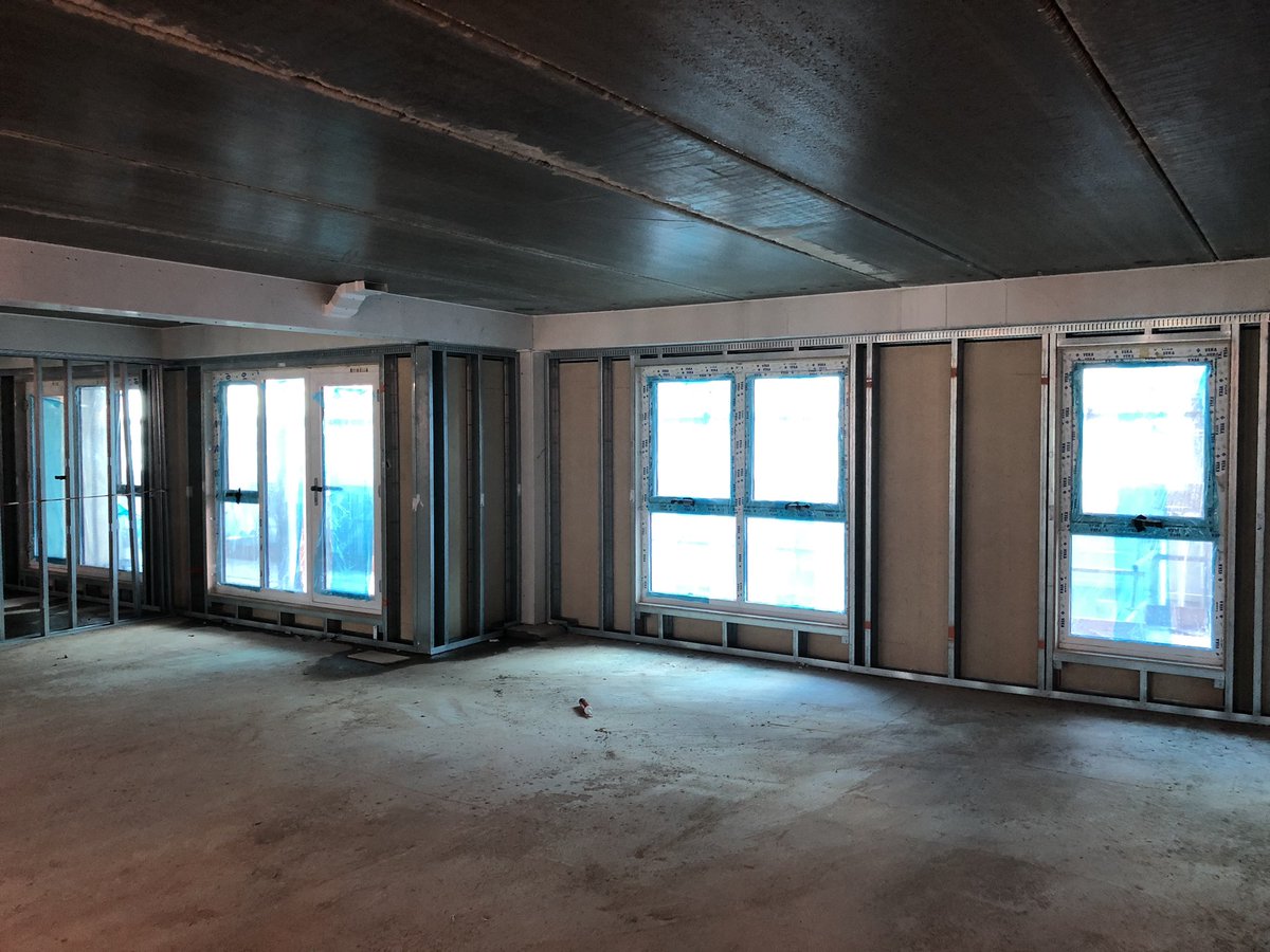 CalumWModplan's tweet photo. Fantastic to be able to see first hand our windows being fitted yesterday in a new development in Reading. @ConsortWindows @VEKA_plc #smoothgrey #fullyreversible #Reading https://t.co/jO0imot7eO
