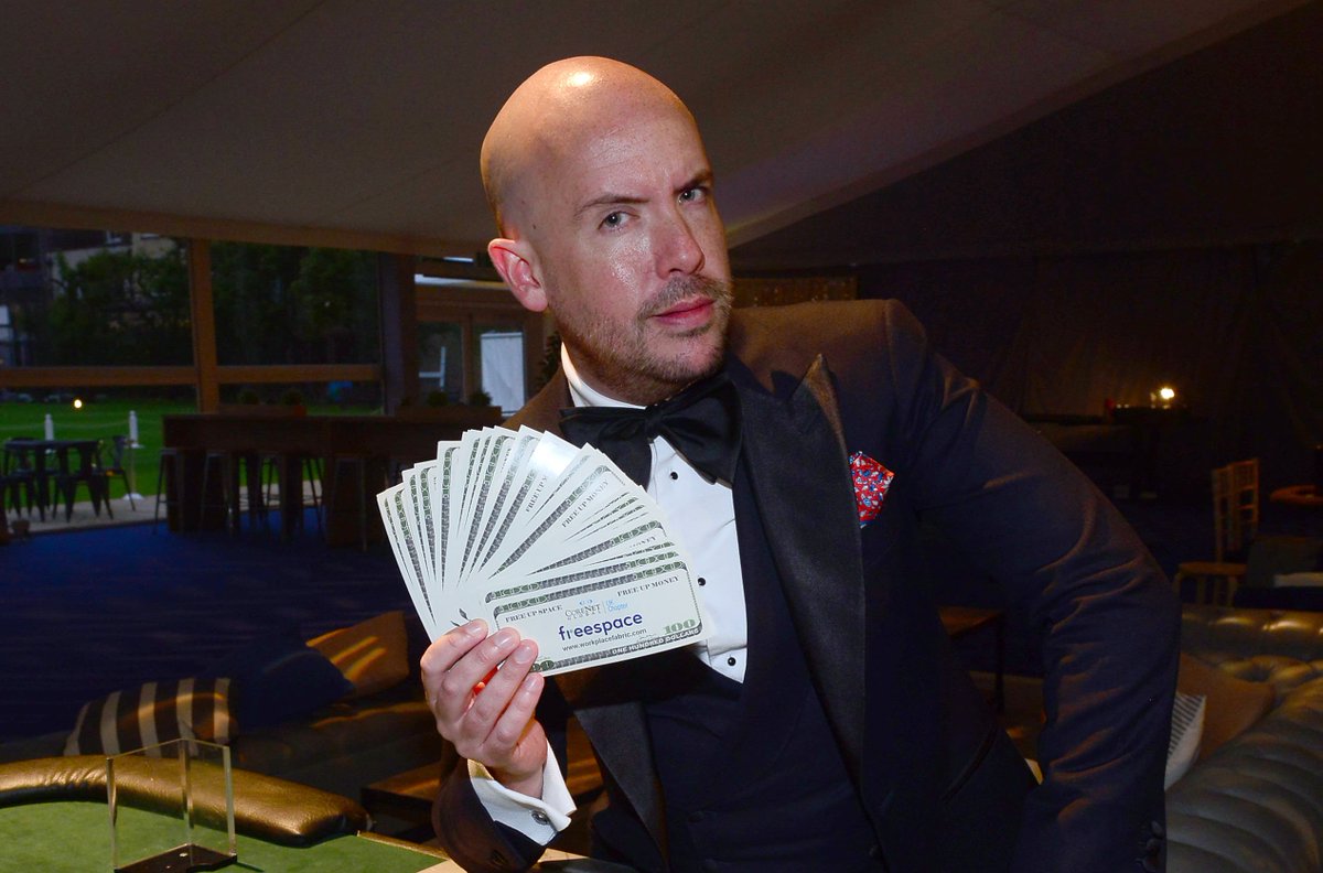 WorkplaceFABRIC's tweet photo. Comedian Tom Allen raking in the Freespace cash at the #CoreNet Summer Ball in June! #FreeUpSpaceFreeUpMoney https://t.co/rIW3aAGqKG