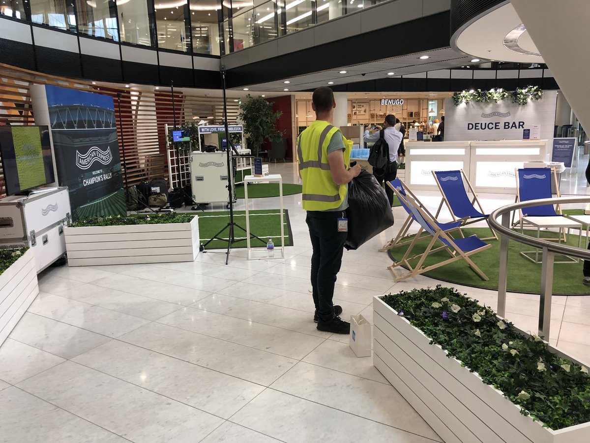bertiemod's tweet photo. The Wimbledon experience from work ;) #Wimbledon2019 #Tennis #PwC #VR #technology https://t.co/XMzGp9oXta