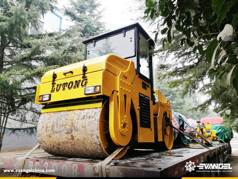 EvangelChina's tweet photo. 【#EvangelCases】On Jan 14th, 2019, 1 Unit @XCMGGroup #MotorGrader GR135 and 1 Unit #RoadRoller LTC6 and 1 Unit @SanyGroup1 #TruckmountedCrane SPS25000 were exported by Evangel to the Philippines.
➡️ https://t.co/HtEPcjK5zf
#XCMG #GR135 #constructionmachinery #LTC6 #crane https://t.co/P6np5XZCrd