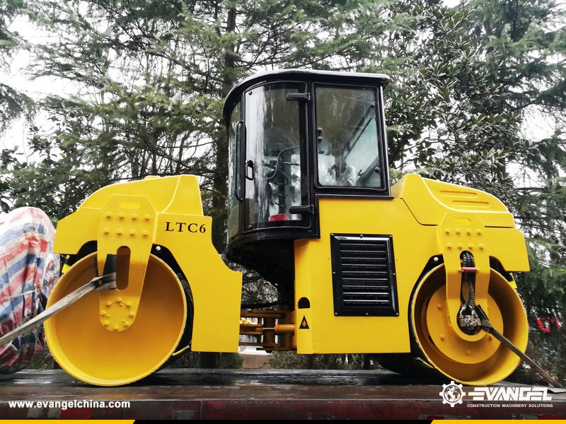 EvangelChina's tweet photo. 【#EvangelCases】On Jan 14th, 2019, 1 Unit @XCMGGroup #MotorGrader GR135 and 1 Unit #RoadRoller LTC6 and 1 Unit @SanyGroup1 #TruckmountedCrane SPS25000 were exported by Evangel to the Philippines.
➡️ https://t.co/HtEPcjK5zf
#XCMG #GR135 #constructionmachinery #LTC6 #crane https://t.co/P6np5XZCrd