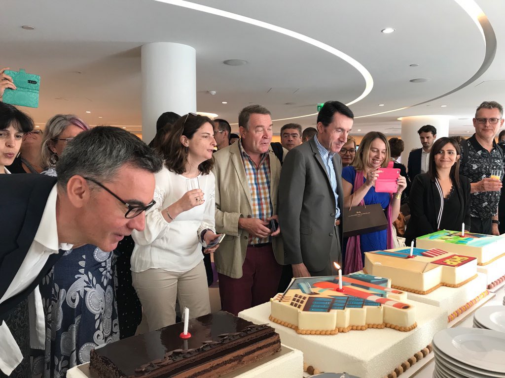 Très heureux de fêter le premier anniversaire de l’écosystème « Mon activité ». 
Merci à tous les membres de squad qui ont fait de ce nouveau mode de travail #collaboratif et #agile une vraie réussite. 
#Expertises #Créativité #Innovations
