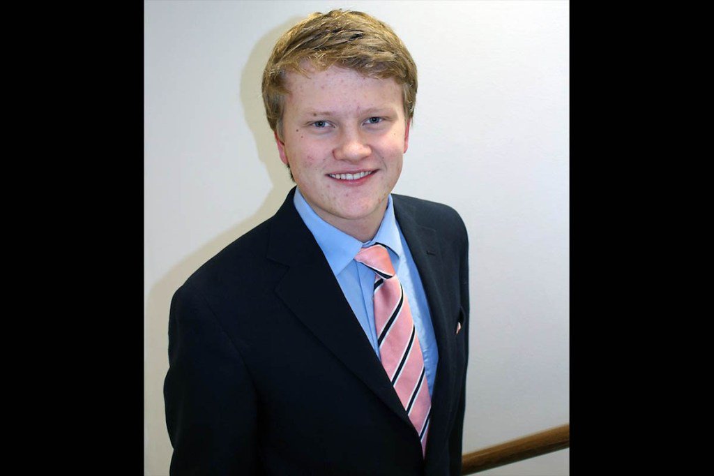 Clarksville_TN's tweet photo. Austin Peay State University business student heading to national FBLA competition #clarksville #clarksvilletn #montgomerycounty #apsu #austinpeay #jacobknight https://t.co/WaXmA6ExzP https://t.co/KR0DAQmldN