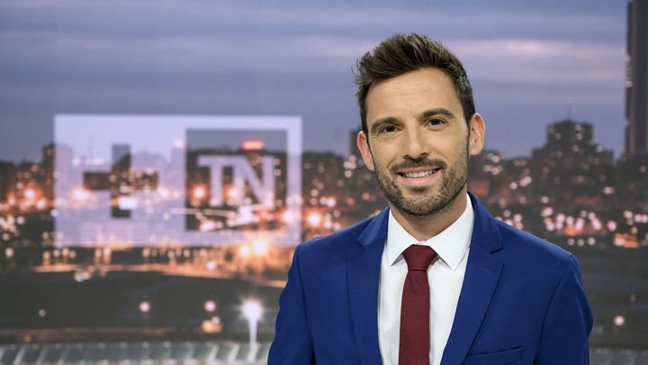 almandodelmando's tweet photo. Movimientos en el mercado de #verano en #televisión. @pilargmuniz deja @tve_tve tras 20 años, y @manuperezext cambia @EXNdigital de @cextremadura para fichar por @InformativosTM de @telemadrid.

https://t.co/uMFiOjRZwZ https://t.co/y94k2WvITs