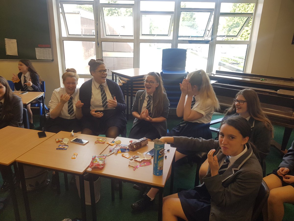 Last lesson with these awesome students!
😊❤️👍