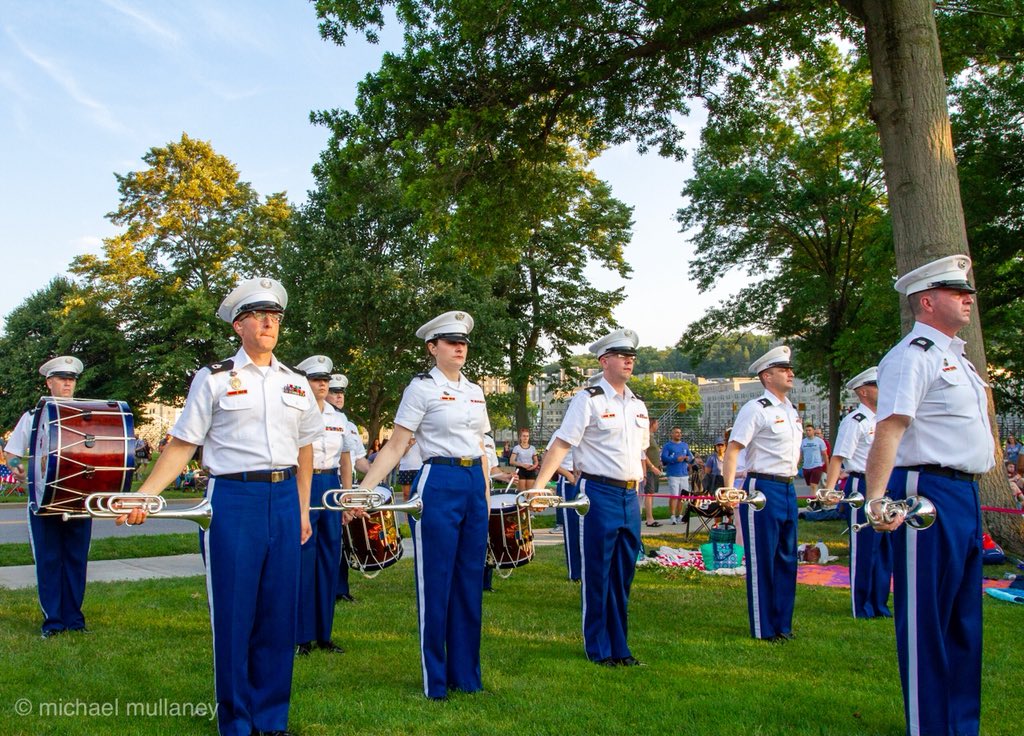 mrmmullaney's tweet photo. Love trying to get creative captures of fireworks. July 7, 2019  West Point Military Academ. https://t.co/M1ycCpDtEa