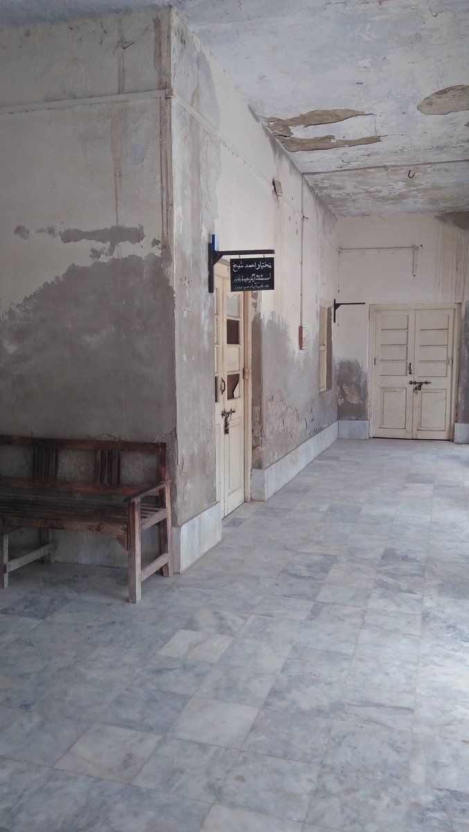 DailySitaraSind's tweet image. Jacobabad #irregation k exen or sdo ka no band daftar s bhi ghayab office ko tale @SindhCMHouse