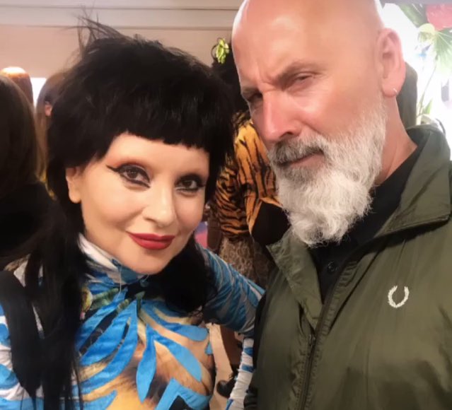 PrincessJulia__'s tweet photo. At the @beautypapersmag x @MACcosmetics x @WilliamFarr11 instore installation with tip top makeup artist Terry Barber last night #macfixplus #summerscents #prepandprime ππππ https://t.co/xhGz5kUGnA