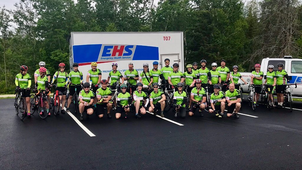 Paramedic_Ride's tweet photo. Good luck to the @EASTmedicride as they depart in less than an hour! 
Ride safe and stay hydrated!
#ParamedicRide https://t.co/3nClz0dBo3