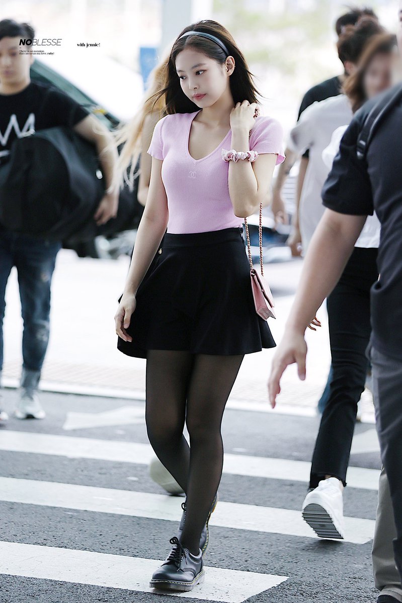SPRING SUMMER STYLE TIPS FROM JENNIE KIM OF BLACKPINK AND CHANEL Time International #29 SPRING SUMMER STYLE TIPS FROM JENNIE KIM OF BLACKPINK AND CHANEL Time International