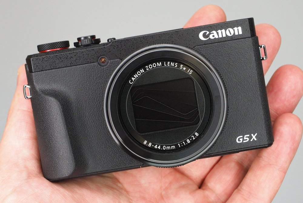 ePHOTOzine's tweet photo. Like the look of the new Canon Powershot G5X Mark II? Why not read our review on https://t.co/pDQogOStU1 https://t.co/SVqUwVSebL #Canon #Powershot #G5XII #G5xMarkII #Compact #Camera #20mp #4K https://t.co/ncs6BvjOxP