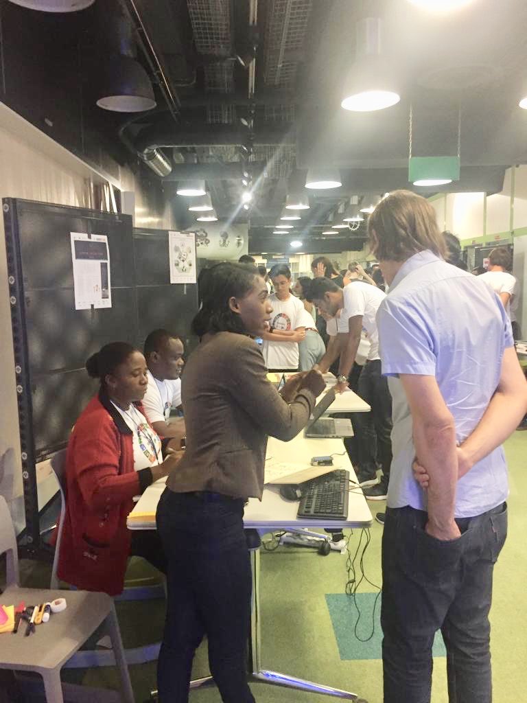 CGuyEtienne's tweet image. L’enseignante/étudiante de #CattsPressoir présente un premier projet qu’elle a élaboré, sous la supervision de nos 2 mentors, durant les 2 premières semaines de formation au #SDGSchool à Paris @ambafranceht @criparis @SarahMarniesse @AFD_France @expertisefrance @ralphonse76