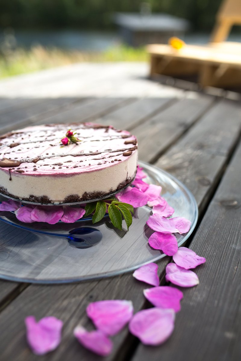 MODE_media's tweet photo. Anyone said #desserts? 😻Branded projects can be¨sweet¨too 🤗...especially if it is about #foodmarketing campaign. We invite you to check our creative projects directly on Vimeo channel: https://t.co/vcjSTgT6HW
.
#videomarketing #contenidosredessociales #socialmediamarketing https://t.co/jKZlKqiPN3