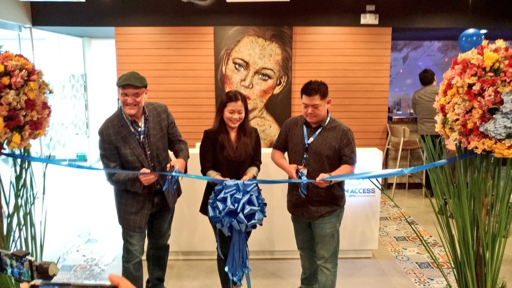 manilabulletin's tweet photo. LOOK: Philippine-based global multilingual call center Open Access BPO inaugurates their new 1,000-seat facility at Glorietta 2 Corporate Center. #OpenAccessBPO | via @bobreyes https://t.co/5tuOZJoRrE