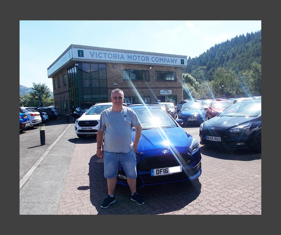 VicMotorCo's tweet photo. The sun was definitely shining on Mark when he chose his new @forduk Focus ST-3 from us here at VMC ๐
And we already have another superb ST-3 ready and waiting for a new owner
#FocusST3 #FordFocus #customersatisfaction
https://t.co/yFsedvU2Zj https://t.co/l2YBUKpJgR