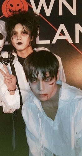fuaniiy68's tweet photo. ไม่ได้แต่งมาคู่กันแต่มู้ดแมชกันจนงงไปหมด https://t.co/X9kzYTjQy8