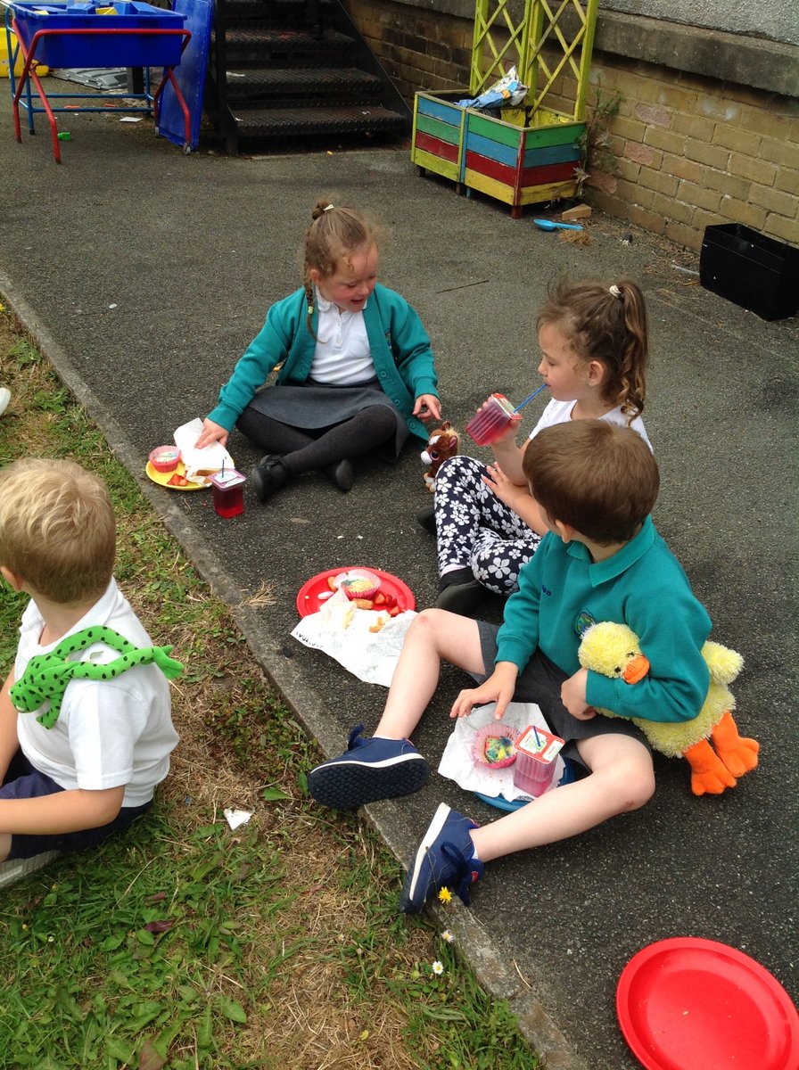 Miss Griffiths tweet media