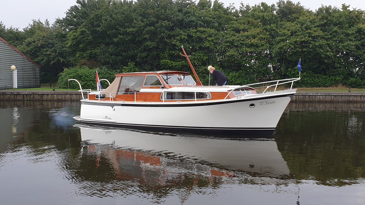 Homme_Overwijk's tweet photo. Vanochtend afscheid genomen van de Super Favorite. De verkoopbemiddeling was een feest. Over enkele weken is hij te bewonderen in de omgeving van de Biesbosch. https://t.co/64MFyQUCy2