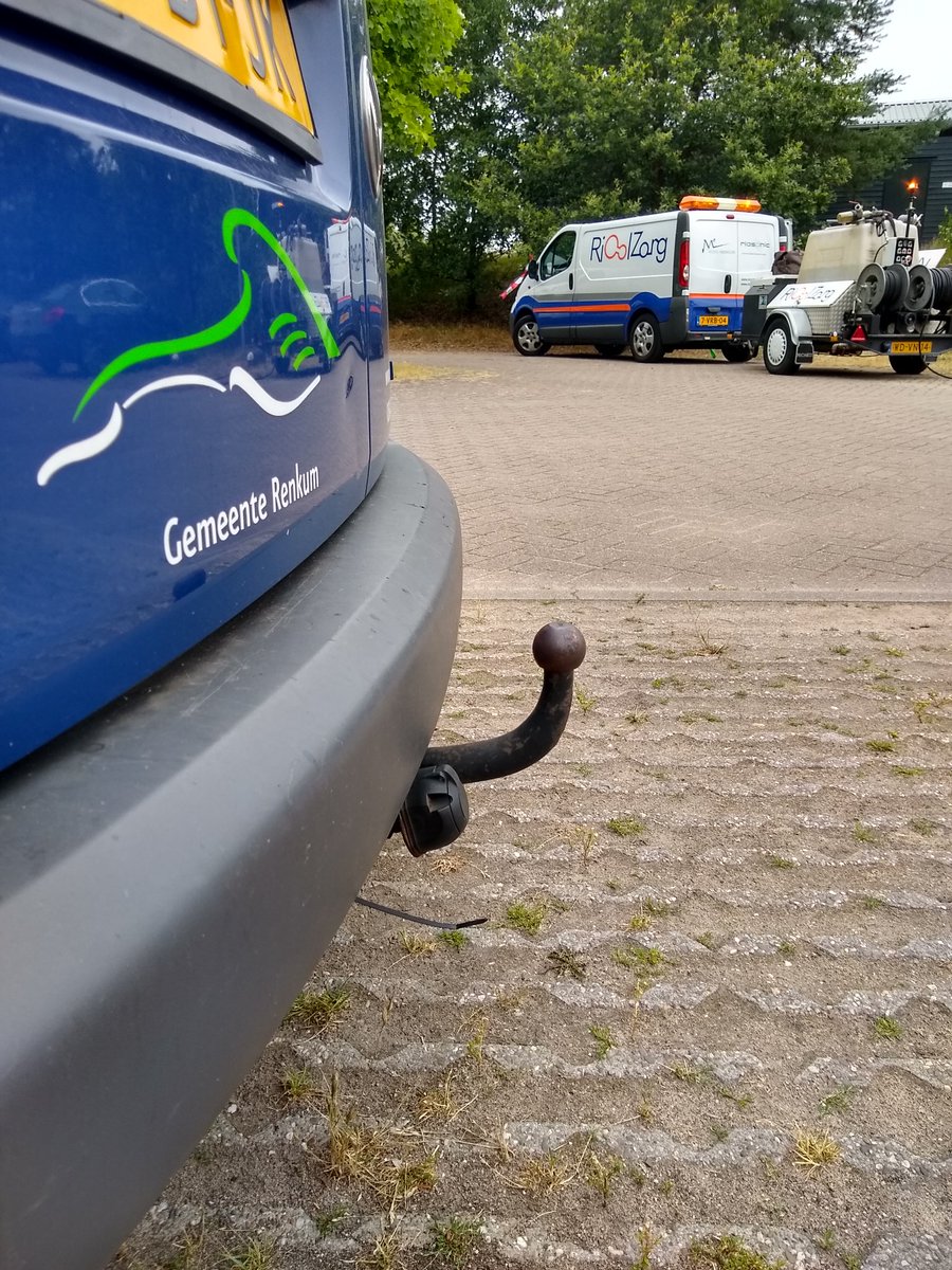 Vandaag naar de oorzaak gezocht van te veel vet op de pompput en te veel regen water op de pompput bij golfclub Heelsum in opdracht van de gemeente Renkum. Beide oorzaken gevonden, alle technieken toegepast, Riosonic, rook en voor het reinigen van de leidingen de hd60