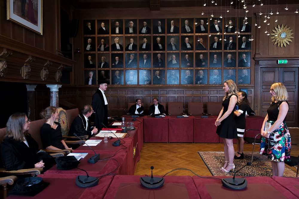 ManOrgGeochem's tweet image. Its been a very busy time for our post doc Emily @ec0237 who successfully defended her PhD thesis last week. Congratulations!