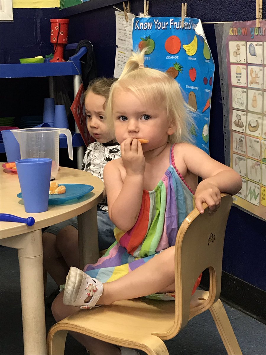 SouthamptonCC's tweet photo. Ladybirds Pre-school children eat healthier snacks in the Healthy Early Years Award scheme. Nurseries, childminders and preschool managers sign up to this free health and well-being plan for your pupils: https://t.co/T3oxaLzvQF https://t.co/rhzEOOIUqh