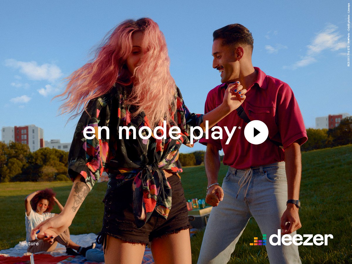 84.Paris tweet media