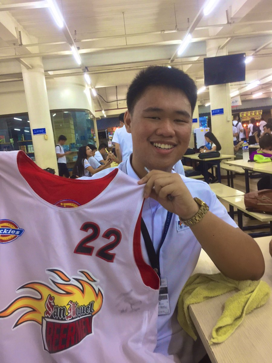 atugasan's tweet photo. huge shoutout to @MarcioLassiter @Real_Mateo and @TheSMBeermen goodluck on your game tomorrow!! 🙏🏻🙏🏻🙏🏻 https://t.co/yii7XRiCa1