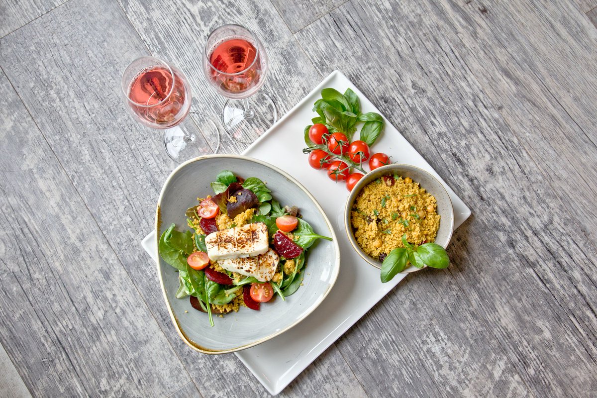 Have you ever had a Bottomless Brunch? Join us tomorrow for a delightful brunch dish with unlimited Prosecco 🍾👌

View menu: ow.ly/6rag50uZgbp

£24.95 pp | Booking is required | Unlimited Prosecco for 2 hours