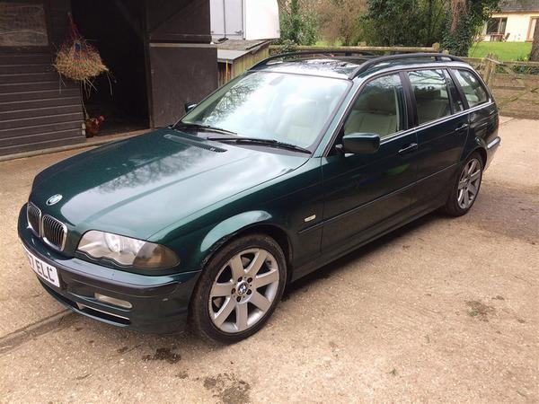 PistonHeads's tweet photo. Make green great again with a Shedly slice of classic BMW!
https://t.co/yVL1lpnEJV
#ShedOfTheWeek #BMW #330i #330iTouring #E46 #EstateCars #FastEstate #PistonHeads https://t.co/FtxMGWZn0B