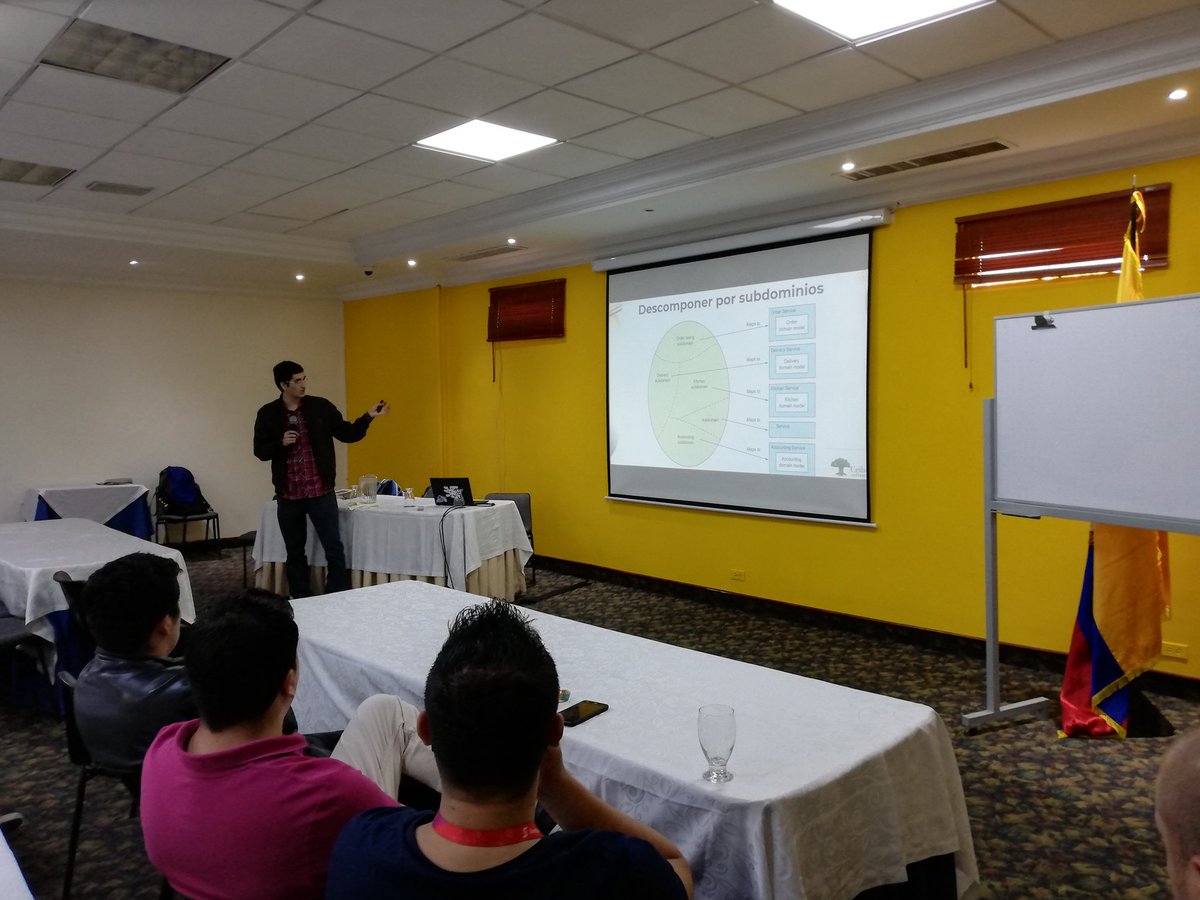 CataCanta's tweet photo. En @CeibaSoftware Bogotá, aprendiendo con Juan Ospina sobre patrones de microservicios, elementos prácticos para la descomposición por capacidades o subdominios. #CeibaDevFest
Reddit - GitHub - LinkedIn: @jpoh97 https://t.co/OF6MR8XGdg