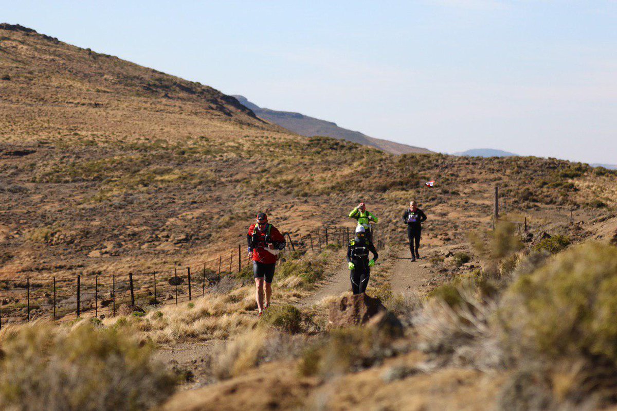RhodesTrailRun's tweet photo. Some views knock your socks off …. the view from Lesotho View clearly knocks your hat off …
Well, er, caught @Backyard_EC
#Actionpic
I'll huff & I'll puff & I'll blow your hat off https://t.co/N1ZWDs1Q71