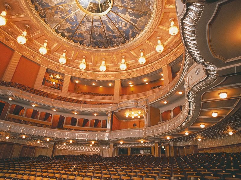 ElenaTsallagova's tweet photo. In Stuttgart at the moment,preparing La Traviata for the opening season @oper_stuttgart can’t wait https://t.co/ZmhRYjhc48 https://t.co/ndDB7iB19L