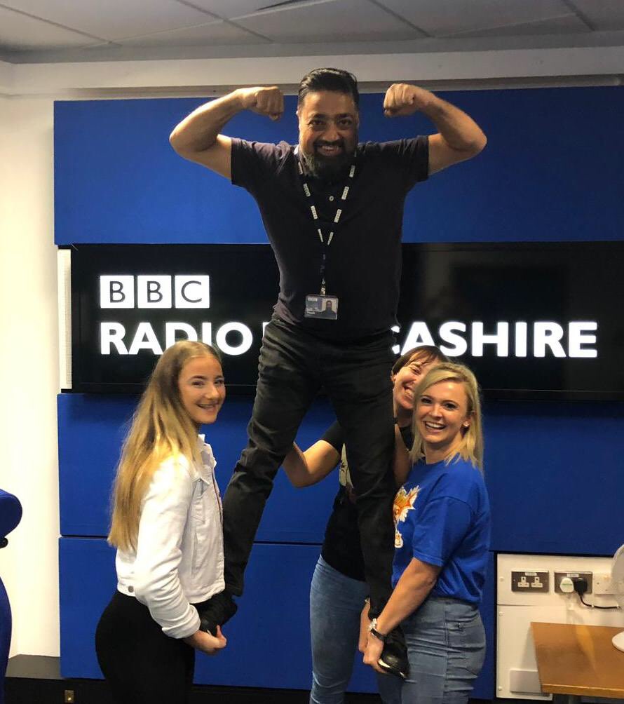 BBCLancsSport's tweet image. 🔥🎊🎉 Talking Sport with @dezdesaibbc @bbclancashire

 💻📱Listen again to Sian Thorley, Jess Rutter and Alex Hastewell from @IC_Infinity talk #cheerleading 👉🏽 @BBCSounds

bbc.in/2Jw7JUw

#lancashire #minoritysports #grassroots