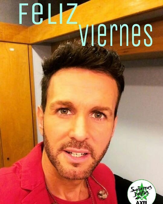 AxelSJMendoza's tweet photo. 🎶Se tú, solo tú
Mirate en mis ojos
Tomame las manos
Quedate en silencio
Besame los labios
Cuánto más sencillo mas profundo es el amor 🎶

Que tengan un lindo dia!! https://t.co/049a7pEBJ8