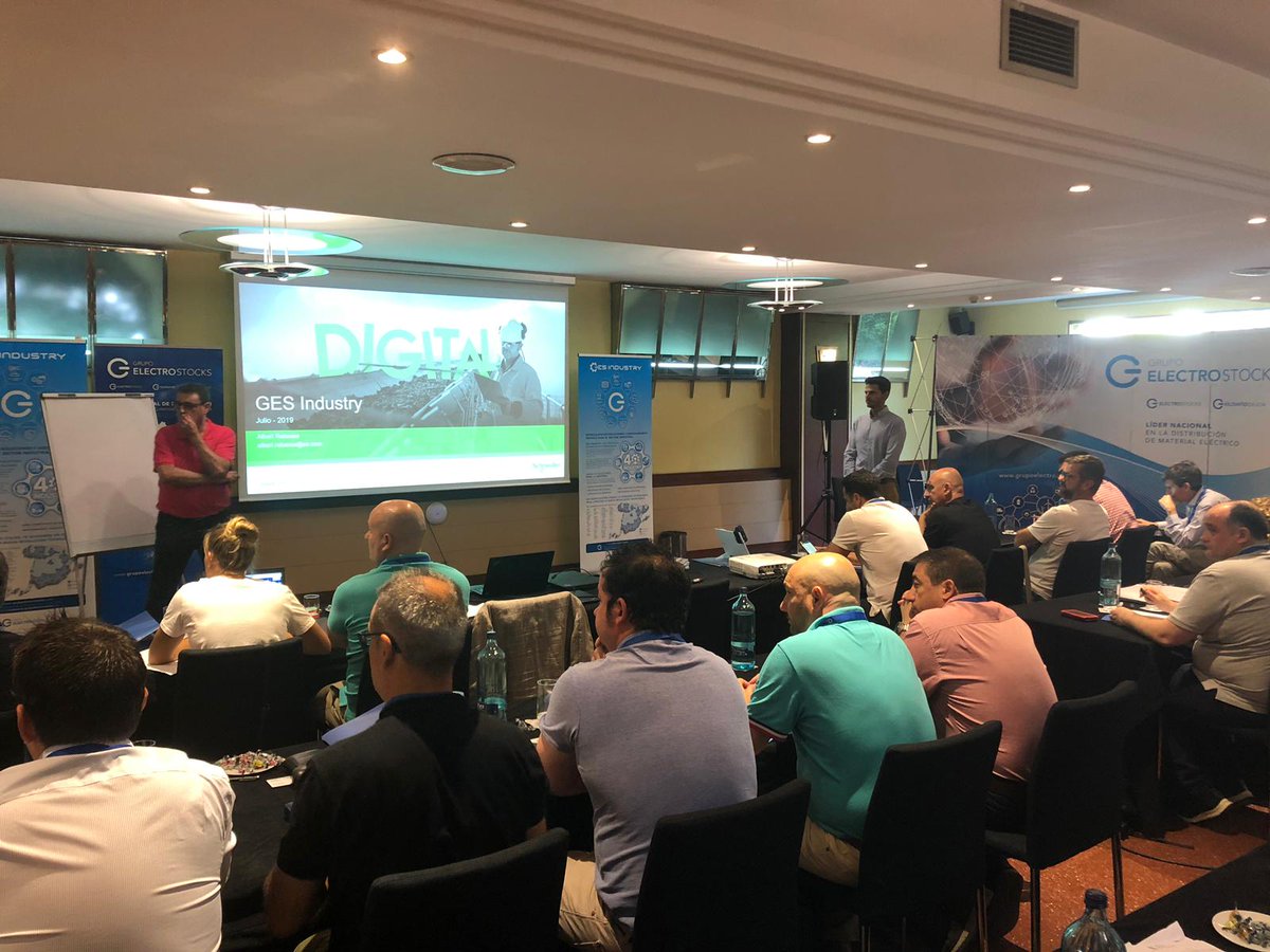 ElectroStocks's tweet photo. Seguimos con GES Industry Summit 2019, hoy con una ponencia de @SchneiderES 👌 https://t.co/li5GKtl5bC