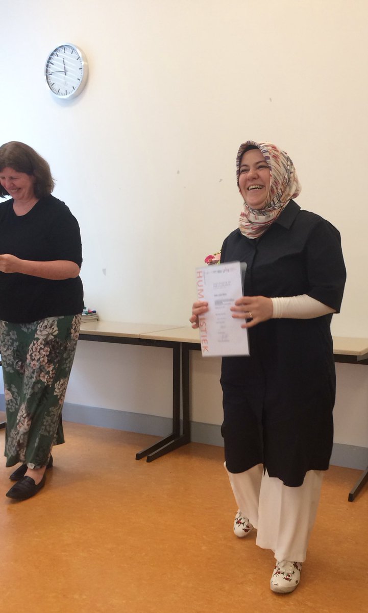 UCGVnl's tweet photo. @UeDilek so happy with her certificate😃well deserved!! @UvH @ERICH_Chaplain @UCGVnl @AnneVandenhoeck @AnneliekeDamen https://t.co/b0uUKaclzq