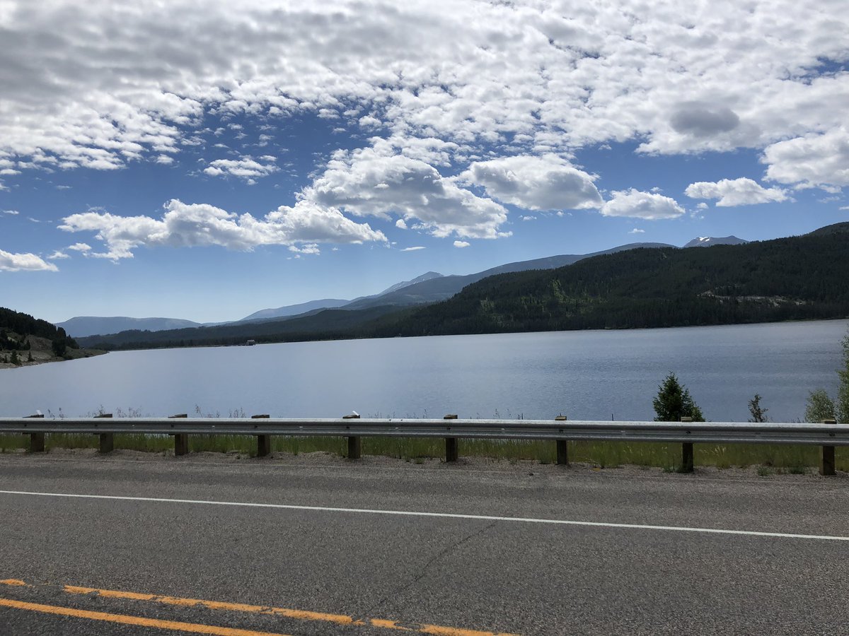 illini4000's tweet photo. Day 55: 80 miles from Butte, MT to Drummond, MT. Today I’ve got no troubles in sight. #i4k #2019bikeamericateam #idefeetcancer https://t.co/4akUlOScEJ