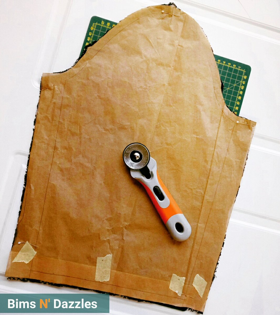 bimsndazzles's tweet photo. Work in progress_The making of a front assymetrical pleated gown. Sleeve has been cut and set aside..
Let your light shine forth this weekend and always.Have a lovely weekend lovelies😇
#patterndrafter
#tailor 
#fashionista
#bellanaija 
#childrensfashion 
#womenswear 
#clothing https://t.co/AiJHdyeEVf