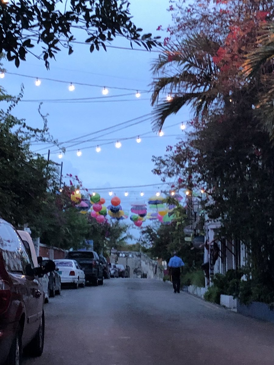 Chelsea PR in the Bahamas 🏖🏝⛱🛳⚓️🗺✈️🏄‍♀️🚣‍♀️🏊‍♂️🌸🌺🌸💋🌞☀️🌤🌈
