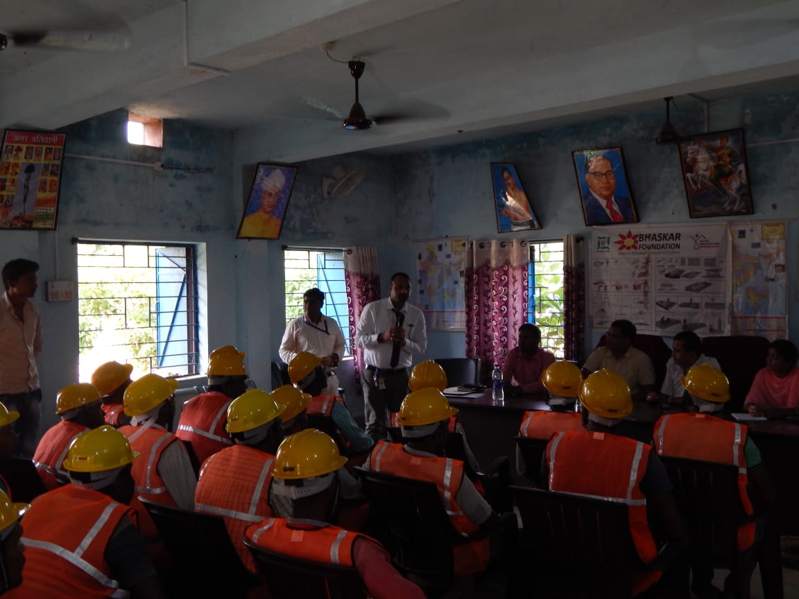 BhaskFoundation's tweet photo. #Pradhanmantiawasyojnagramin Cetral Team Visited at Patamda &amp; Boram, East Singhbhum #Jharkhand @skilljharkhand @BJP4Jharkhand @PMAYUrban https://t.co/jwTLLqZOlr