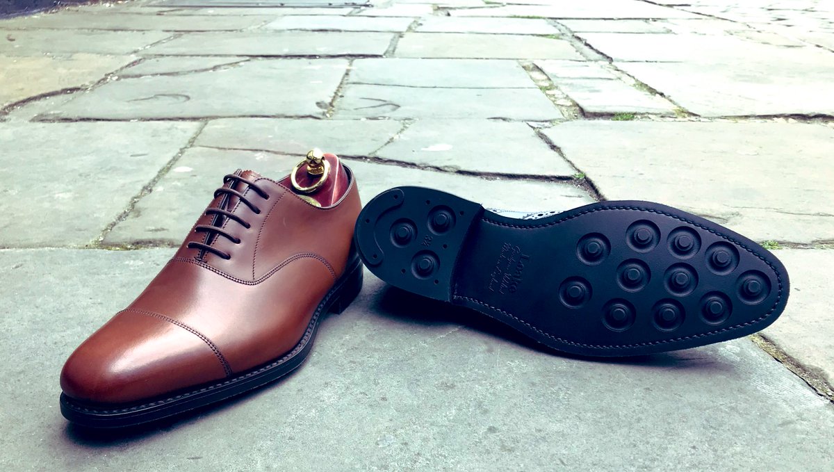 loakecanterbury's tweet photo. A classic style with a modern sole. Our Aldwych in brown calf leather is available at £168 in the sale! This toe capped rubber soled shoe is perfect for blue suits in wedding season! #toecap @broguetrader_ @CathedralQt_Ct https://t.co/2FYdKstxjv