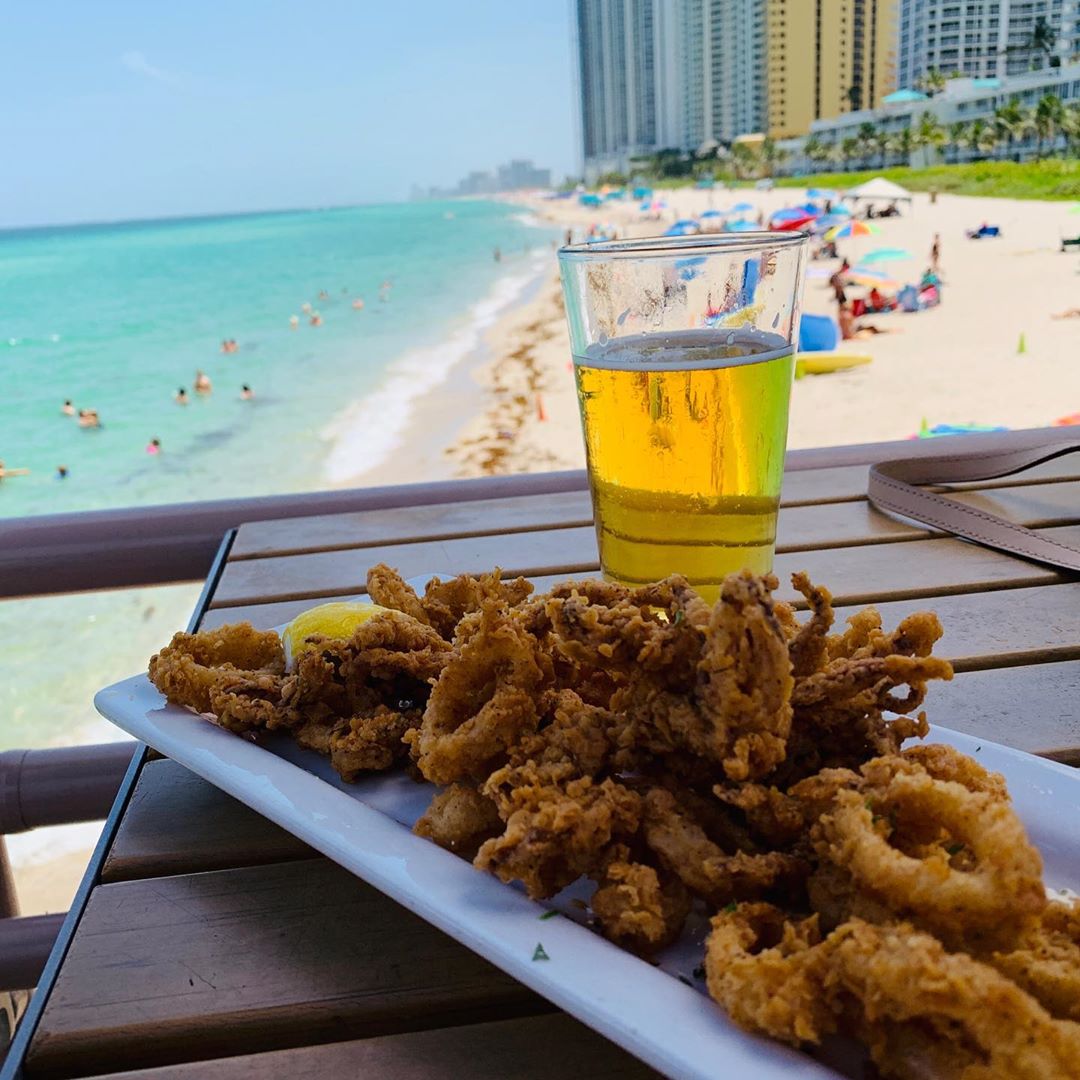 BeachBarNewport's tweet photo. Calamari Views vs Ocean Views 👀
@beachbarnewporpier 🌅
🐡🐡🐡 https://t.co/NYWYI35wM5