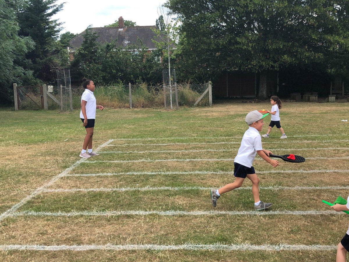 CTK_CPS's tweet photo. Year 6 enjoying PE with reception. #oldesttoyoungest #smile #rolemodels https://t.co/Y2fZyfWwzv