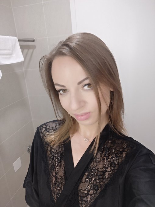 Watch Lilit Sweetxxx's leaked NSFW photo on TwXstars