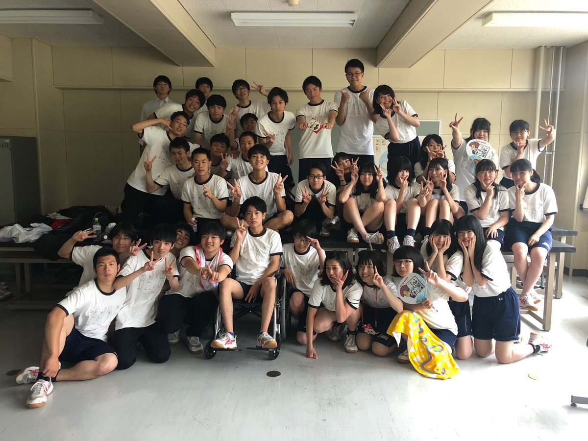 DdZX78PFcGyWCLe's tweet photo. 明日3階講義室300でお化け屋敷教怖
やります！！金券1枚(20円)はかかりますがクオリティは高く素晴らしいものになっています！みなさま是非お越しください！！！ https://t.co/2KP8PQGoex