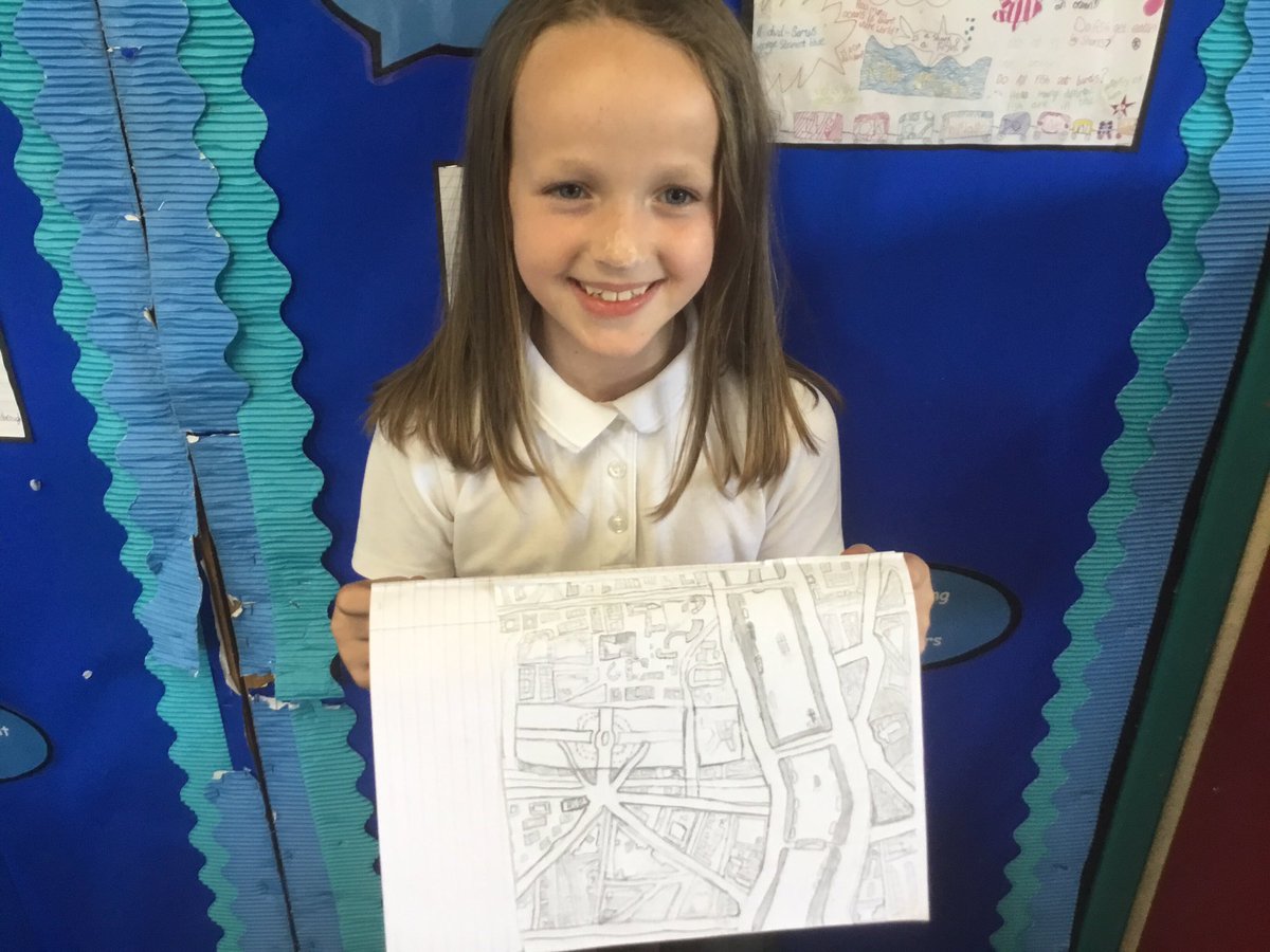 GS_PriYear4's tweet photo. What amazing artwork 🖼 you persevered even with 🍦 ice cream on your nose. 😊 https://t.co/X1BDJZ4PlC