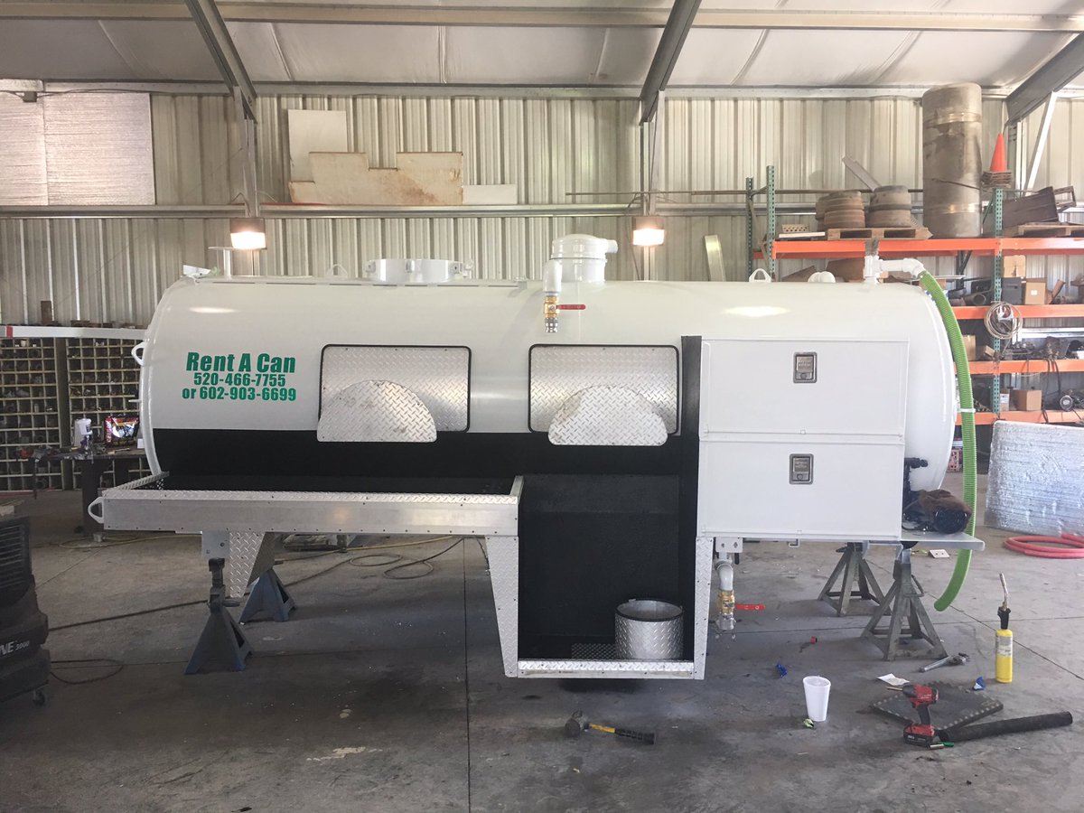 septic1953's tweet photo. #rentacan #toilettruck #Hino we do all are own work https://t.co/NiuUv7obXg