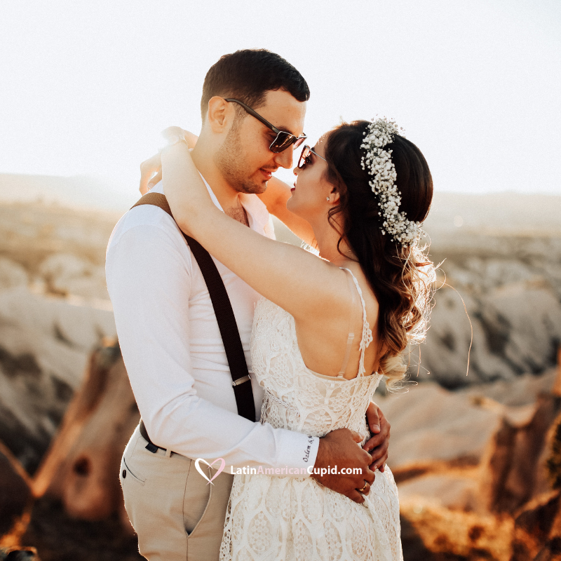 LatinCupid's tweet photo. Online Dating tip: Be Open-Minded
If you have been cruising through the apps, looking for love to no avail, then it may be time to consider that the "type" you tend to pick isn't the type for you. Consider someone you might not usually be attracted to. https://t.co/YomnaVLsos