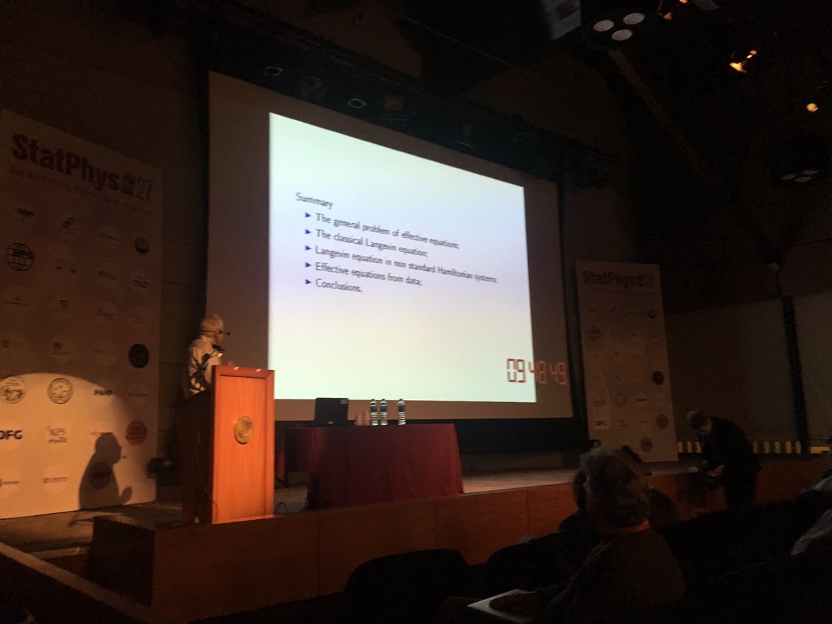 polbalen's tweet photo. Last plenary talk of @StatPhys27 #StatPhys27 by Angelo Vulpiani https://t.co/bLzvjbjDPQ